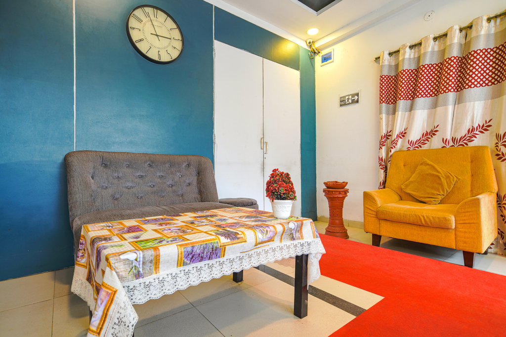Индаур: FabExpress Hello Homz Bengali Square