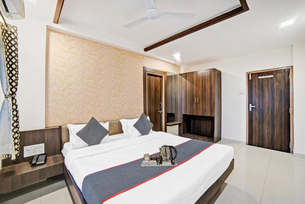 Вадодара: OYO Townhouse 724 Hotel Tulip