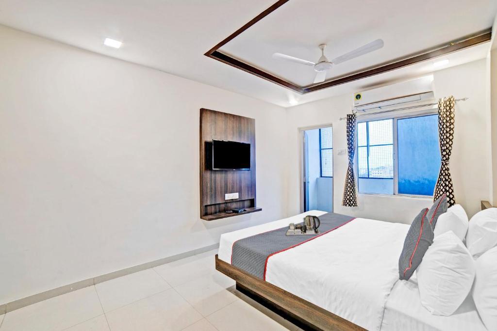 Вадодара: OYO Townhouse 724 Hotel Tulip