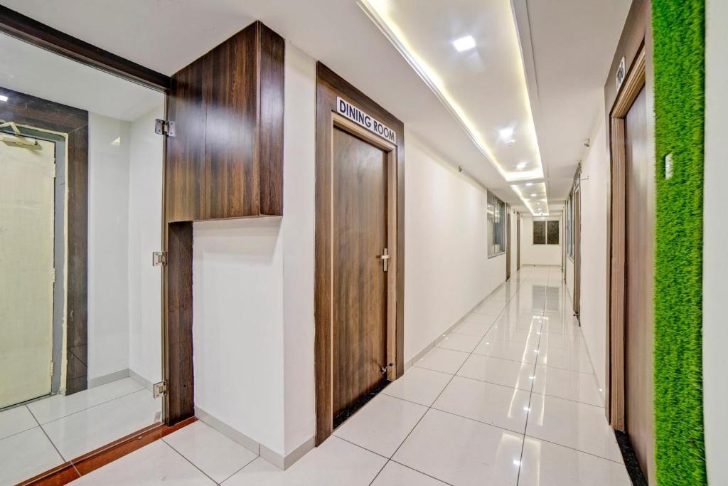 Вадодара: OYO Townhouse 724 Hotel Tulip