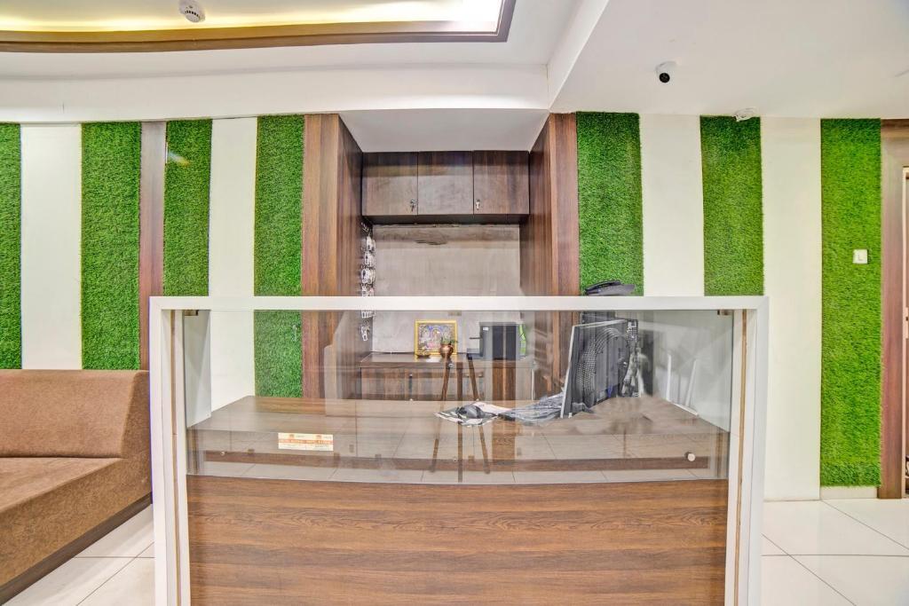 Вадодара: OYO Townhouse 724 Hotel Tulip