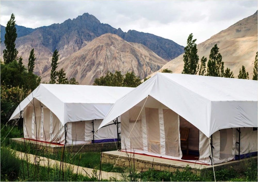 Хундер: TIH Magpie Camp