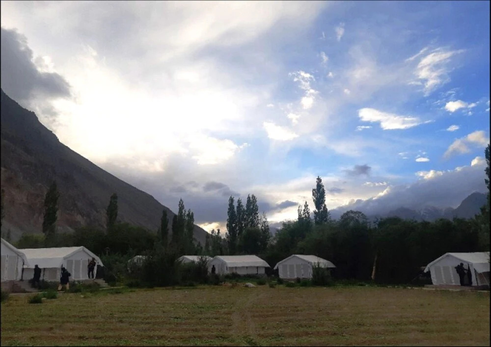 Хундер: TIH Magpie Camp