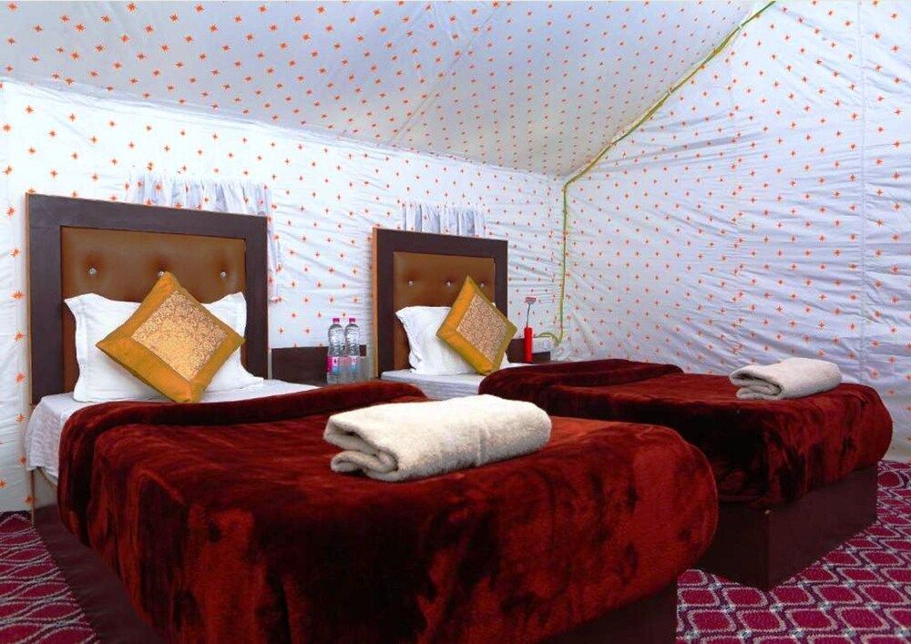 Хундер: TIH Magpie Camp