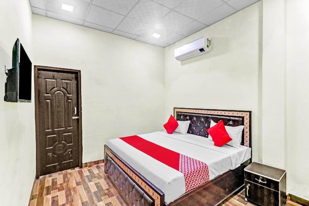 Алипур: OYO Flagship 81985 Hotel Yogi