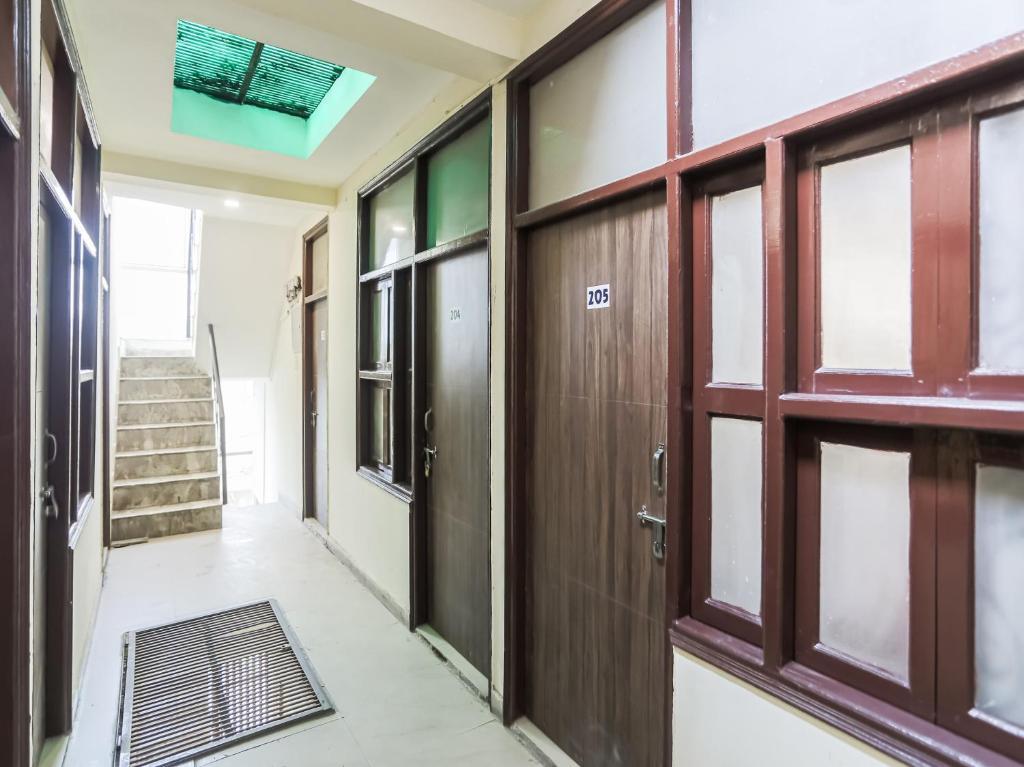Гуруграм: OYO 85147 Royal Residency