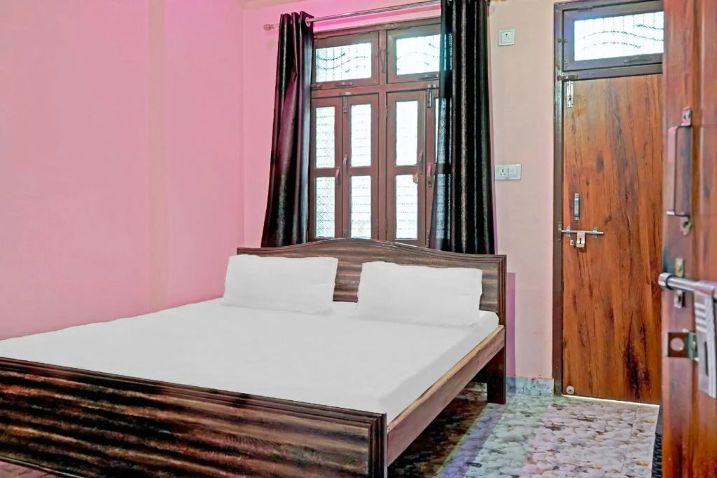 Найни: OYO 85570 Hotel Krishna