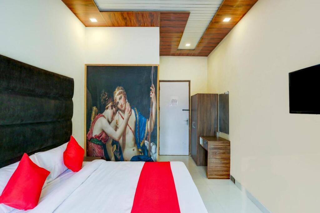 Мератх: OYO 86157 Hotel Haveli Inn