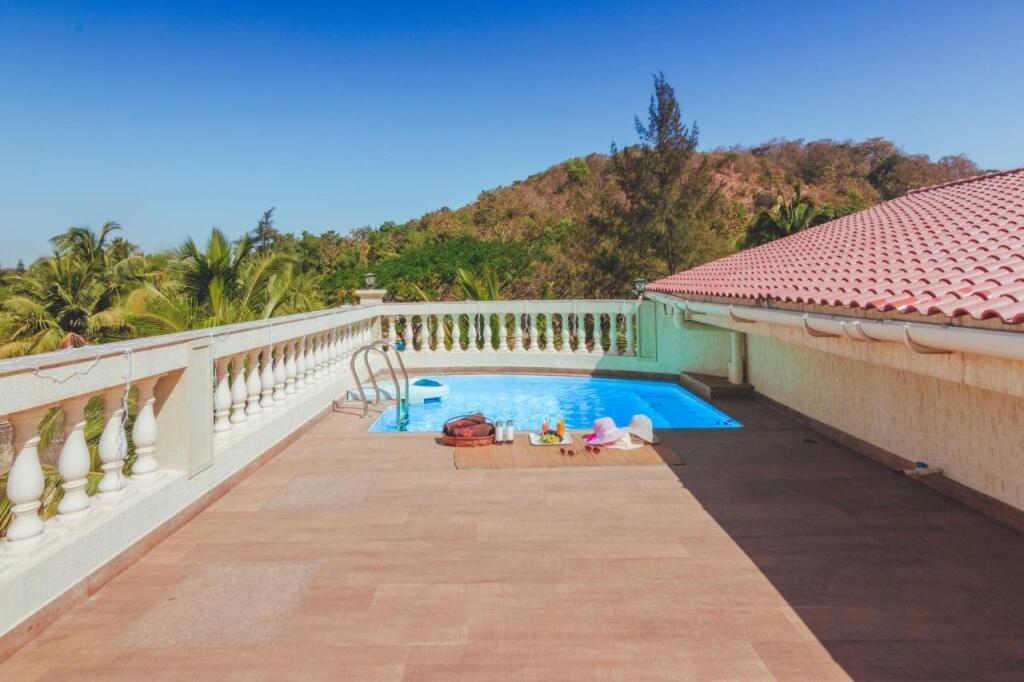 Алибаг: SaffronStays La Casa Maestro, Kashid