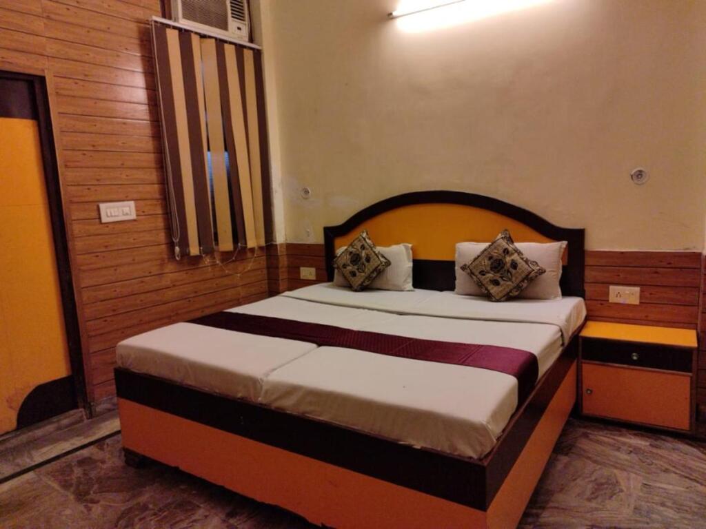 Aligarh: Shraddha Hotel