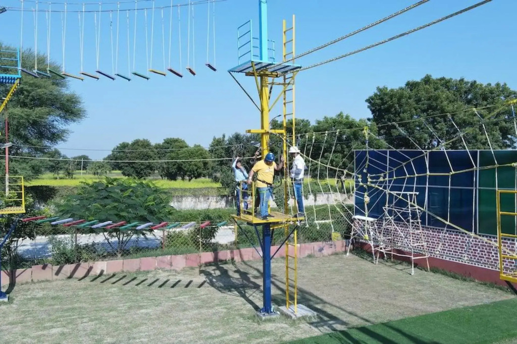 Алвар: Club 21 Sariska Fun City