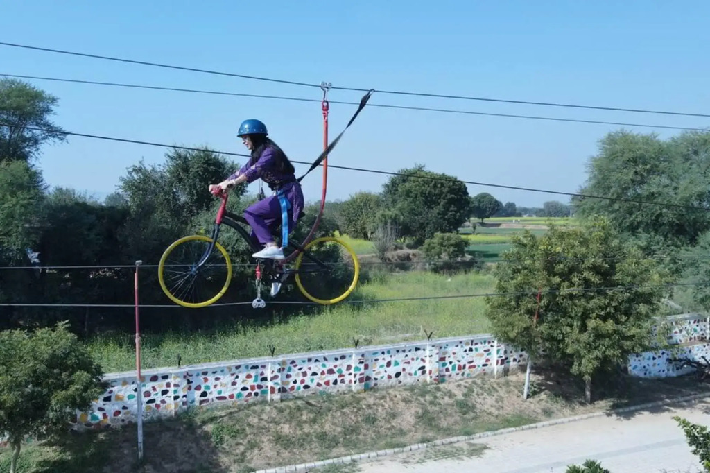 Алвар: Club 21 Sariska Fun City
