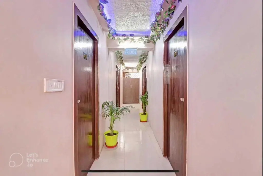 Дехрадун: Hotel O Bottom Inn