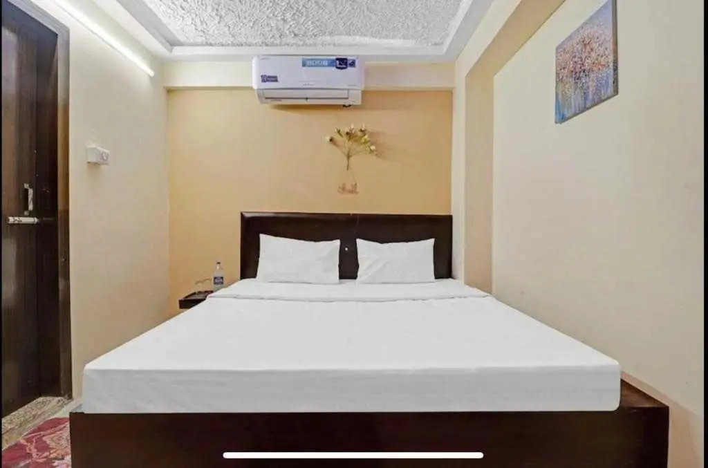 Дехрадун: Hotel O Bottom Inn