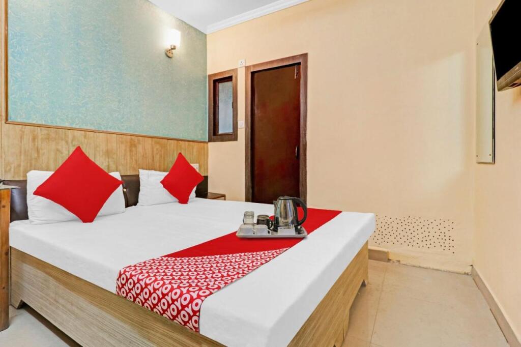 Харидвар: OYO Flagship 90120 Hotel Shaurya