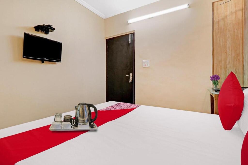 Харидвар: OYO Flagship 90120 Hotel Shaurya