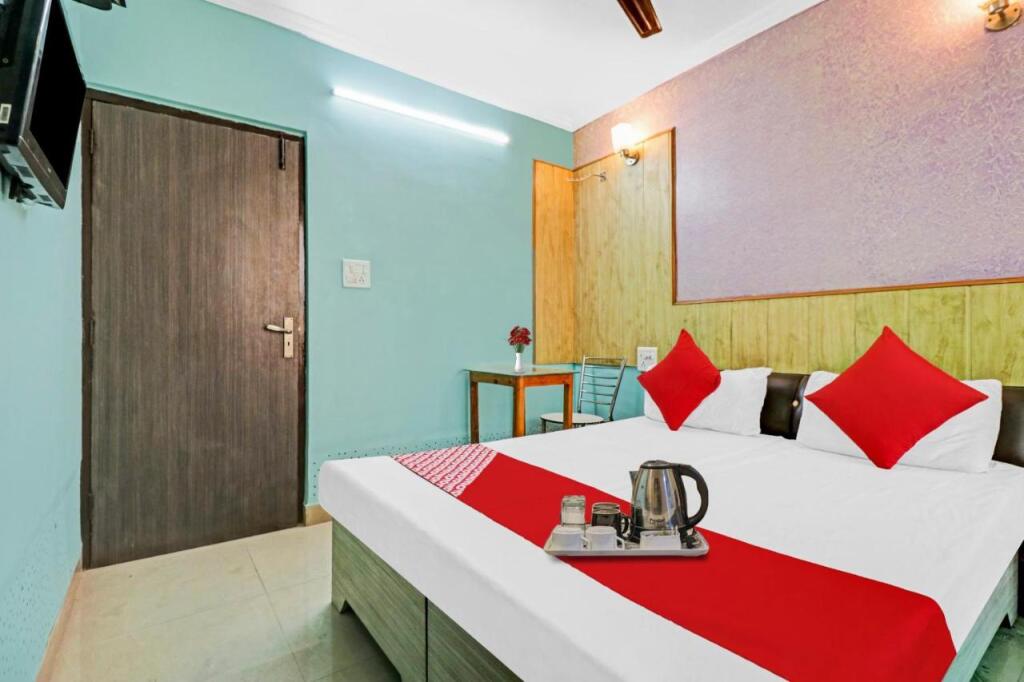 Харидвар: OYO Flagship 90120 Hotel Shaurya