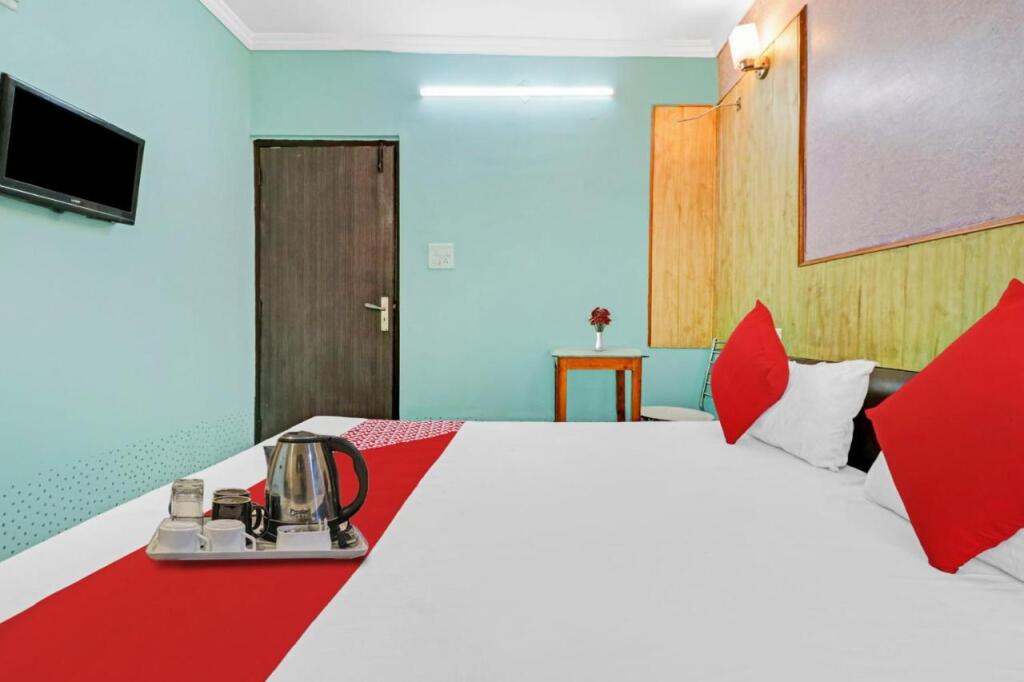 Харидвар: OYO Flagship 90120 Hotel Shaurya