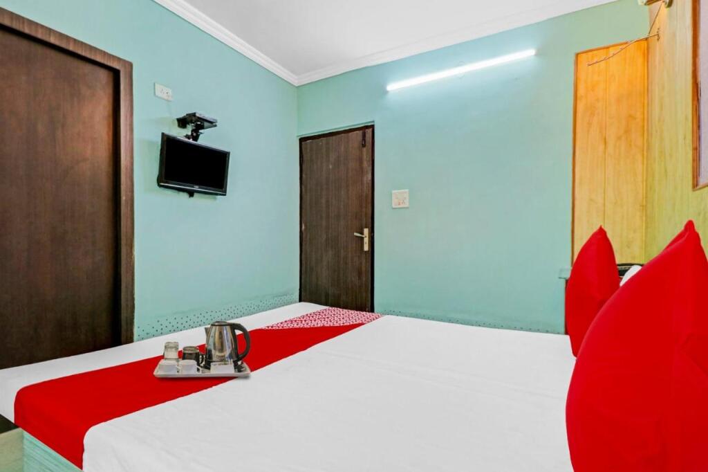 Харидвар: OYO Flagship 90120 Hotel Shaurya