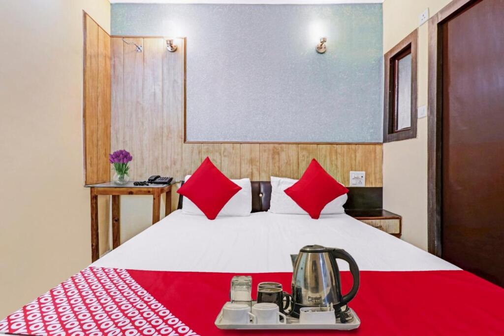 Харидвар: OYO Flagship 90120 Hotel Shaurya