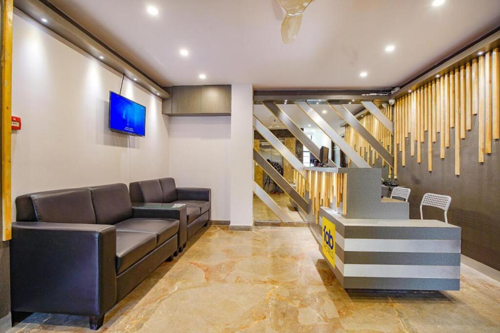 Бангалор: FabHotel Athasri Inn - Nr. Bellandur Railway Station