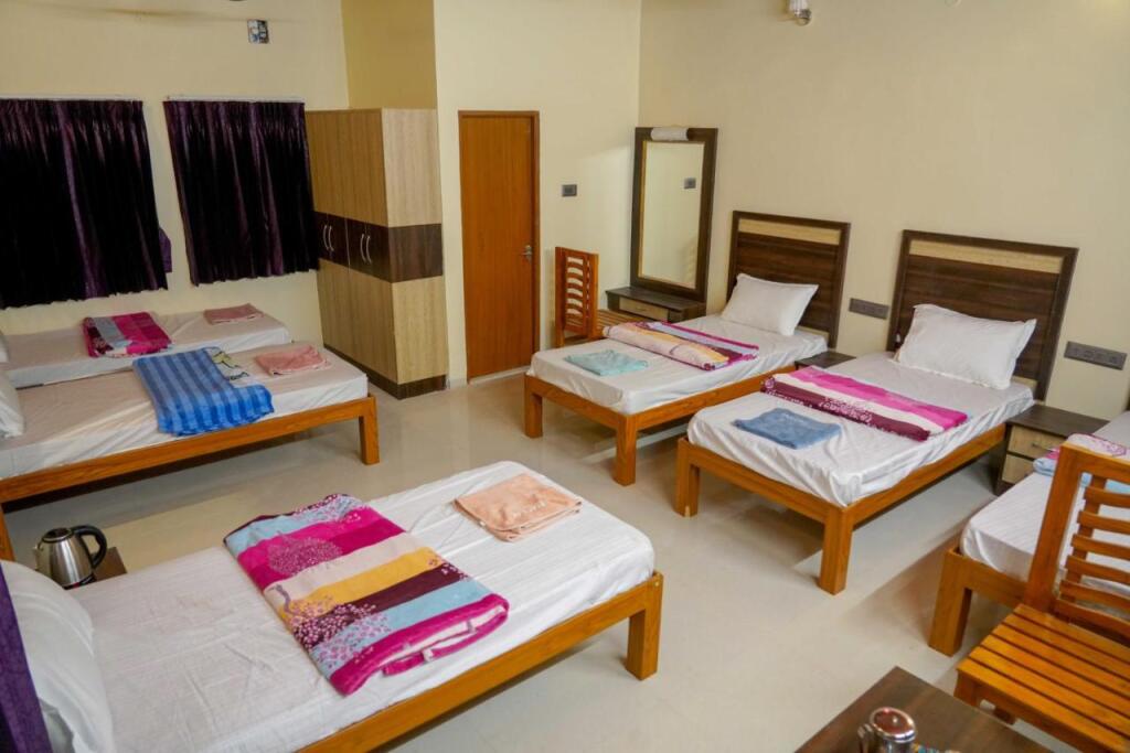 Салем: Bhavan Resorts