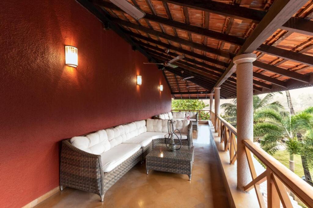 Арпора: Lemon Tree Lazy Lagoon Baga