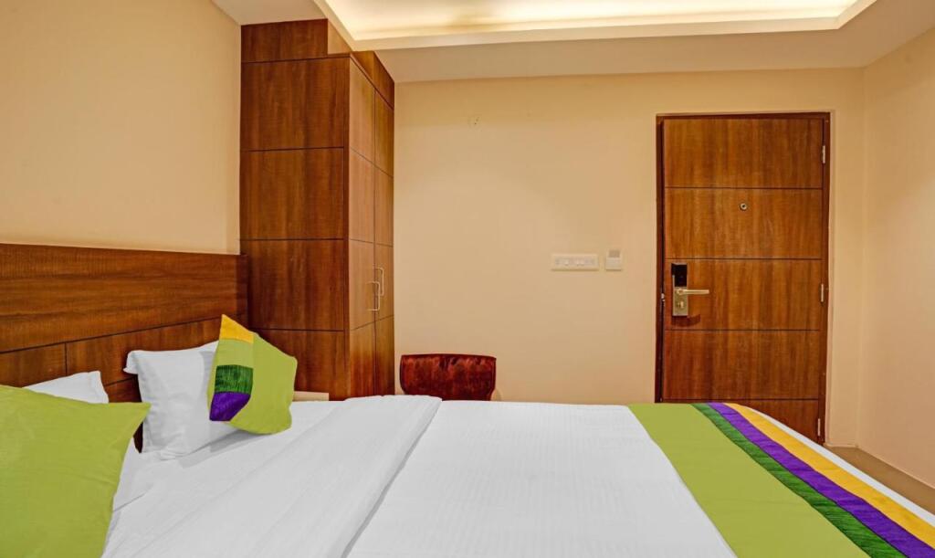 Силигури: Treebo Indrapuri Hotel & Resort Siliguri Junction