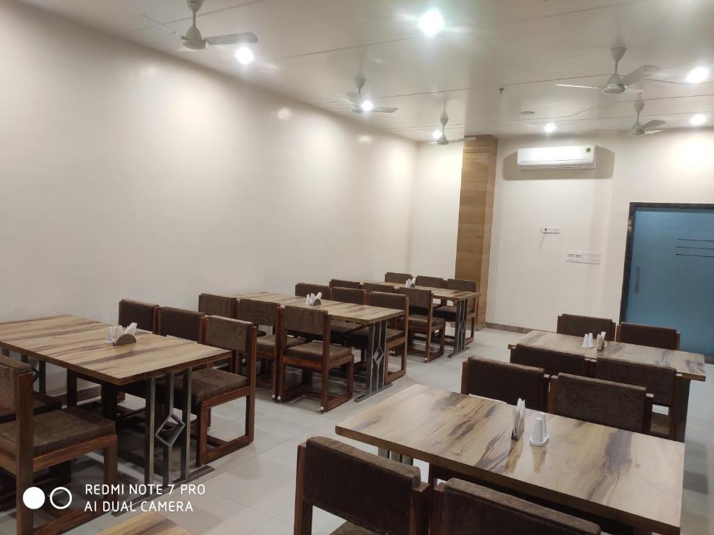 Bilaspur: Hotel Shree Shyam International
