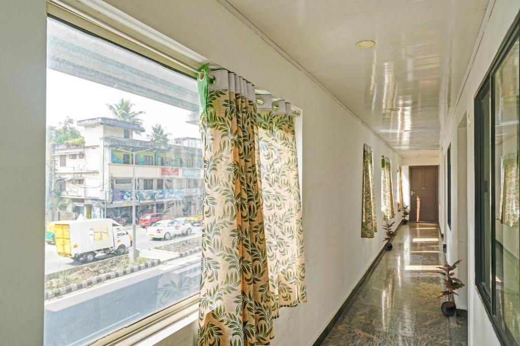 Эрамаллур: Oyo 90840 Majestic Raja Nagari
