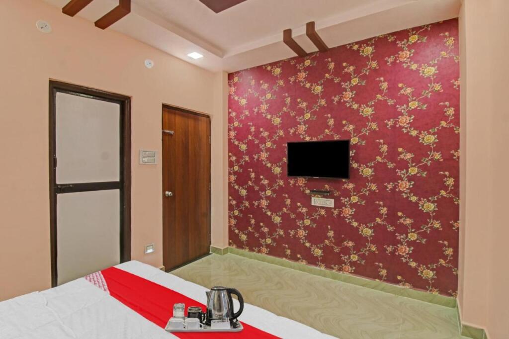 Нагпур: OYO Raj Hotel