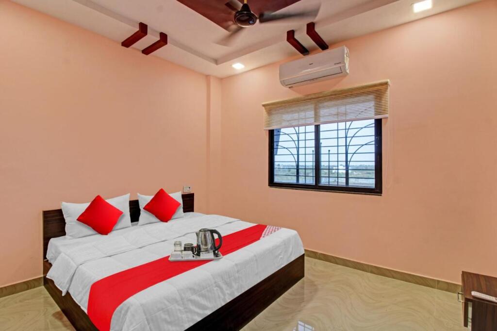 Нагпур: OYO Raj Hotel