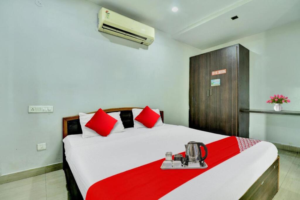 Висакхапатнам: OYO 91078 Hotel Orange