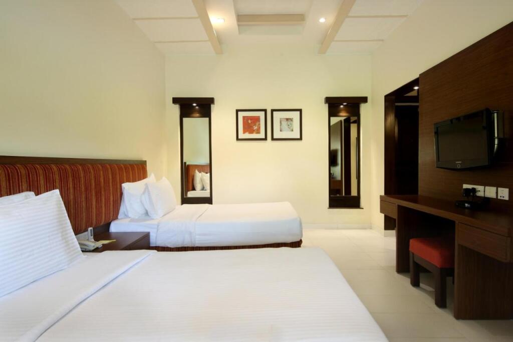 Lemon Tree Hotel, Tarudhan Valley, Manesar — фото 4