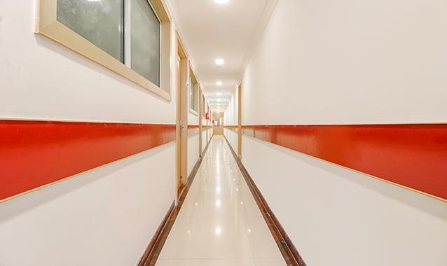 Бангалор: Fabhotel Sri Sai Ram Suites