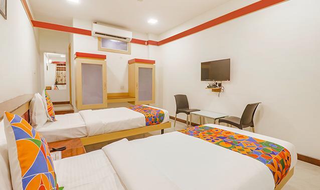 Бангалор: Fabhotel Sri Sai Ram Suites