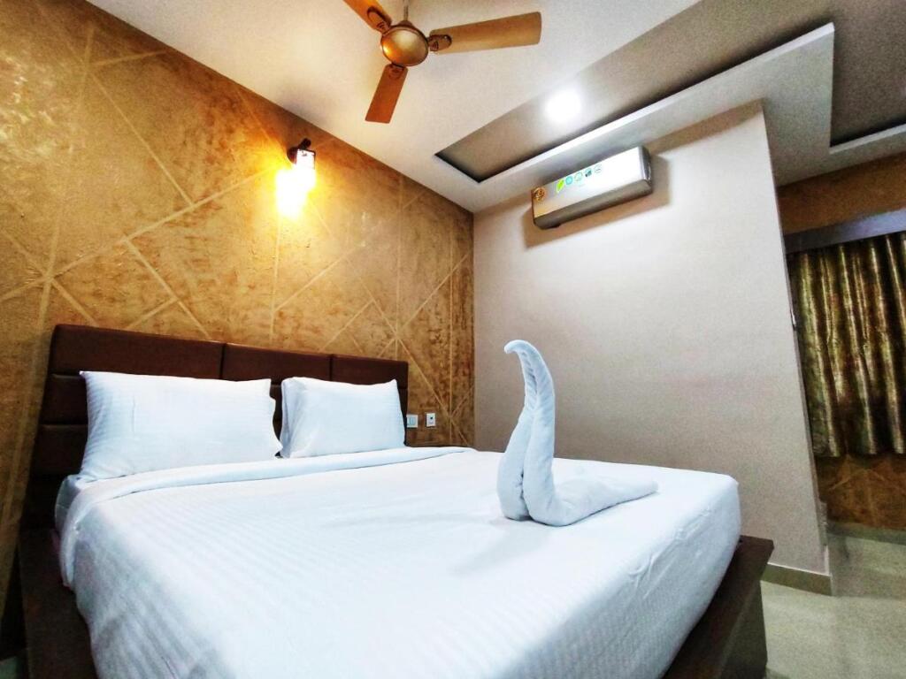 Бангалор: Omatra V Suites Electronic City
