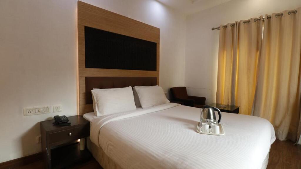 Бангалор: Omatra V Suites Electronic City