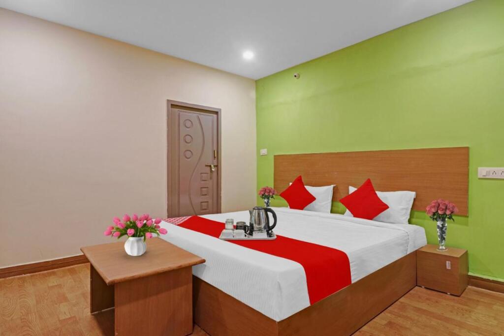 Секундерабад: Oyo 91582 Hotel Lavish Stay
