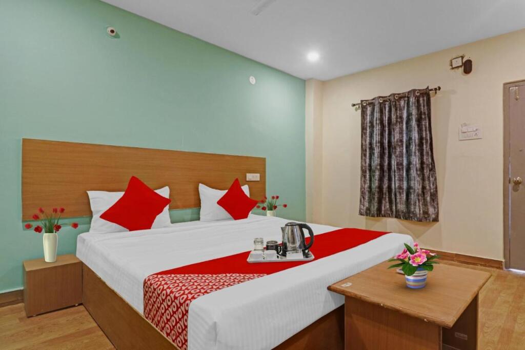 Секундерабад: Oyo 91582 Hotel Lavish Stay