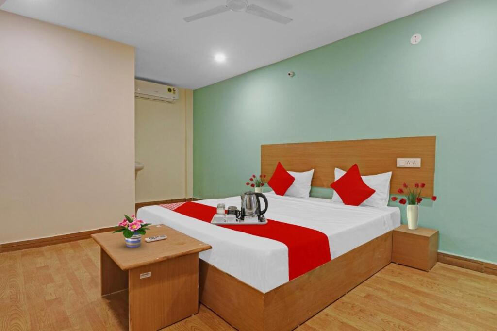 Секундерабад: Oyo 91582 Hotel Lavish Stay