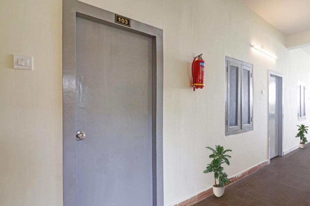 Секундерабад: Oyo 91582 Hotel Lavish Stay