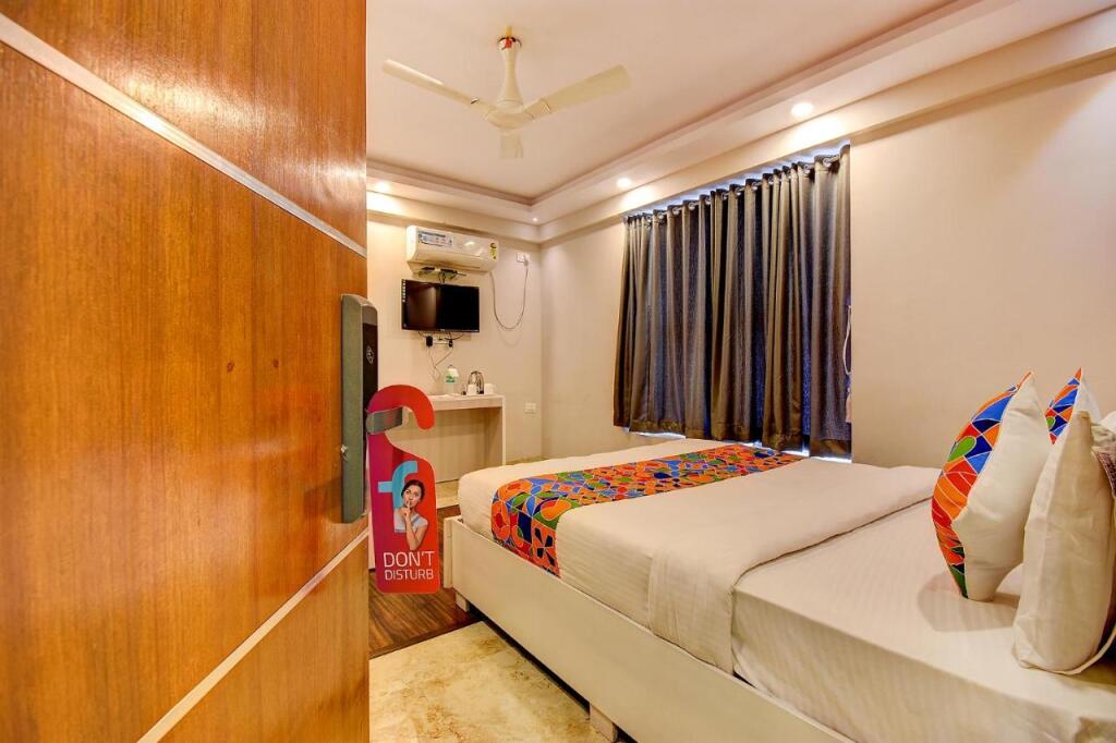 Бангалор: FabHotel SRK Platinum Inn
