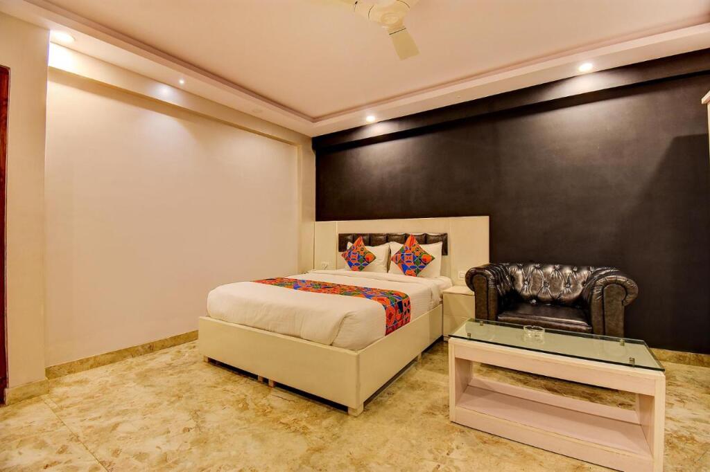 FabHotel SRK Platinum Inn — фото 3