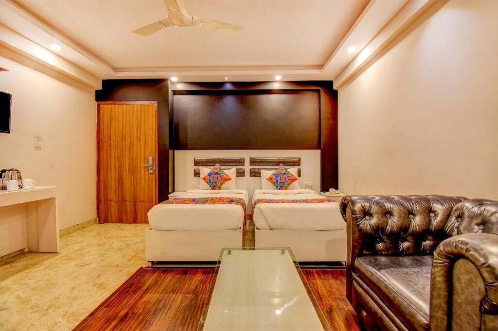 Бангалор: FabHotel SRK Platinum Inn