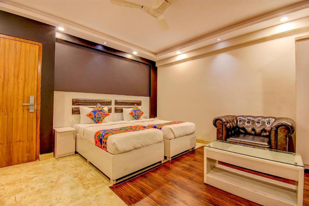 Бангалор: FabHotel SRK Platinum Inn