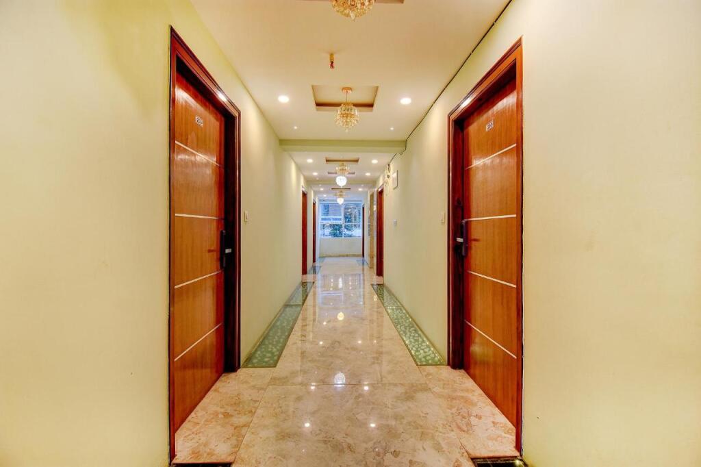 Бангалор: FabHotel SRK Platinum Inn