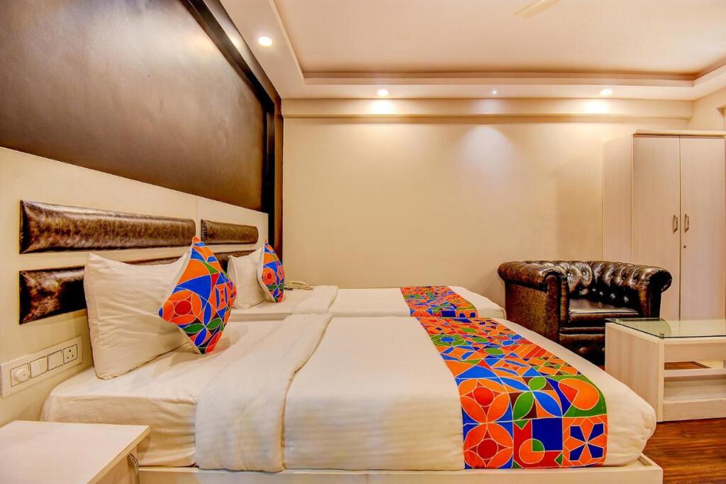 Бангалор: FabHotel SRK Platinum Inn