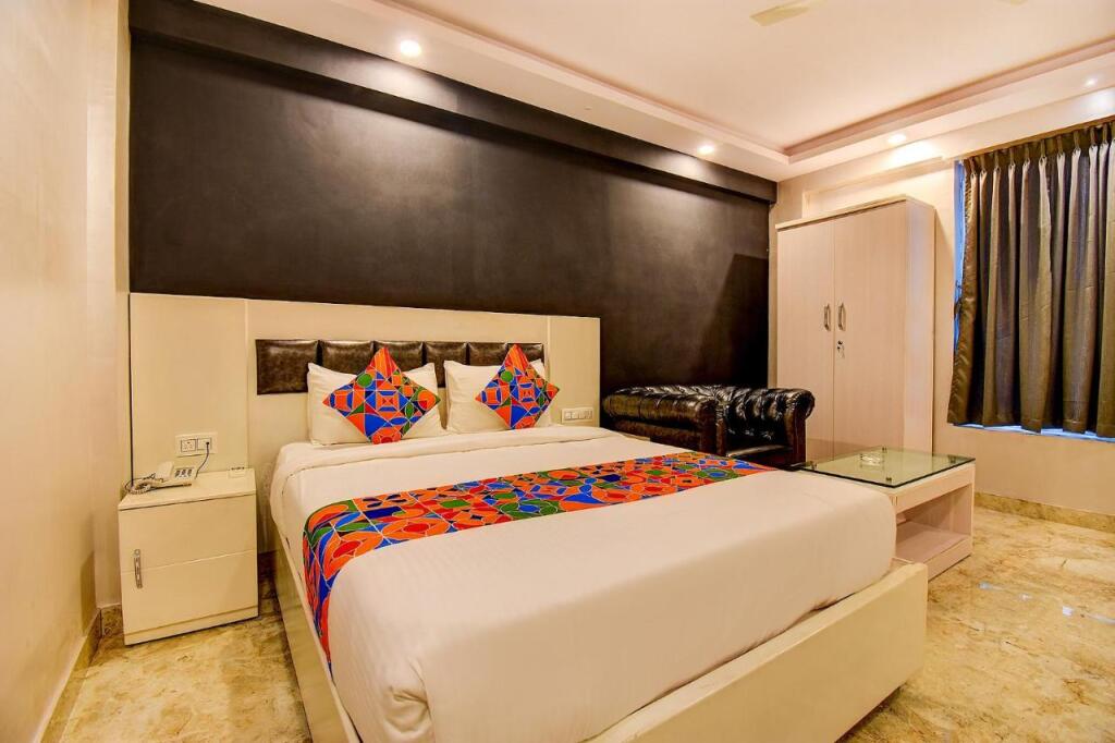 Бангалор: FabHotel SRK Platinum Inn