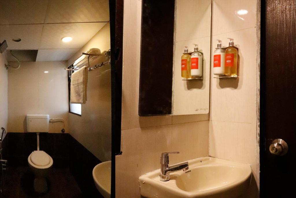 Пуна: Collection O Hotel 7 Treats Near Amanora Mall
